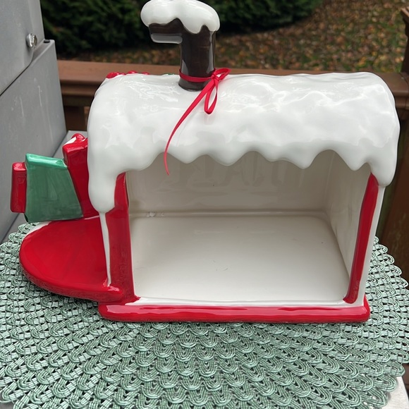 NWT Blue Sky Clayworks mailbox, ceramic figurine. - Picture 6 of 10